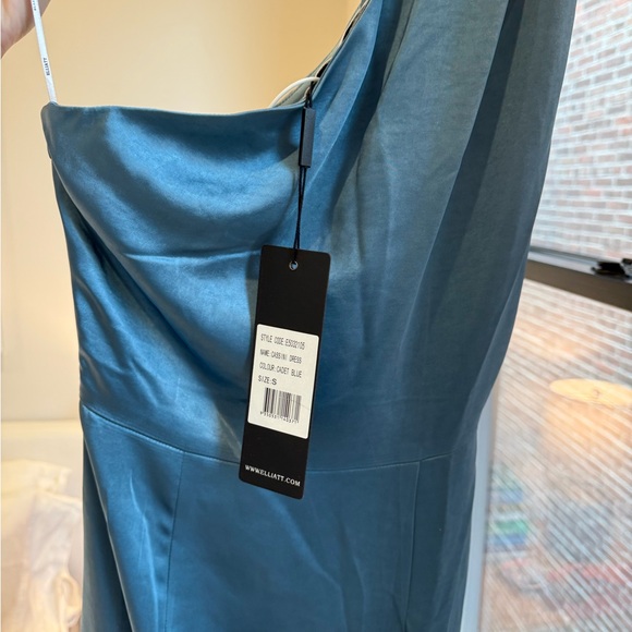 Elliatt Teal One-Shoulder Dress